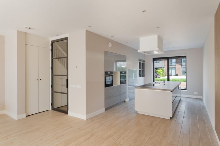 Tussenwoning te koop: Dagpauwooglaan 79, 'S-Gravenhage