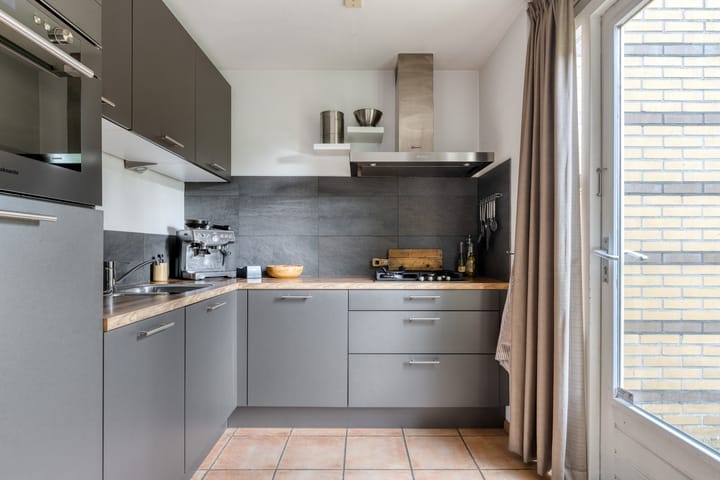 Tussenwoning te koop: Holtgesbroek 1004, Nijmegen