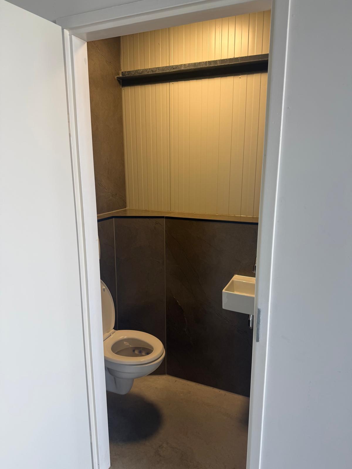Bekijk foto 4 van Middelblok 210-e