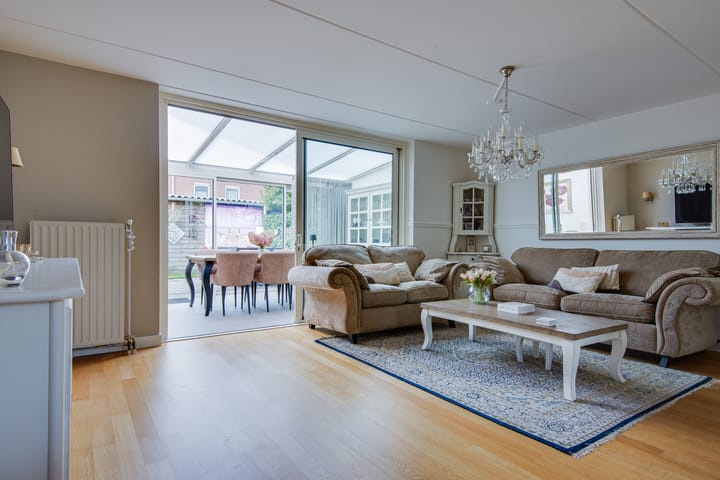 Photo 2 of Schout van Vertaingstraat 13