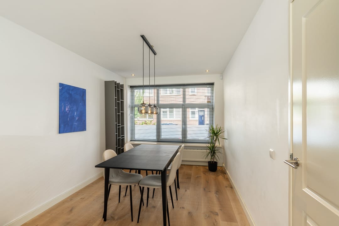 Photo 16 of Van der Meydestraat 20-A