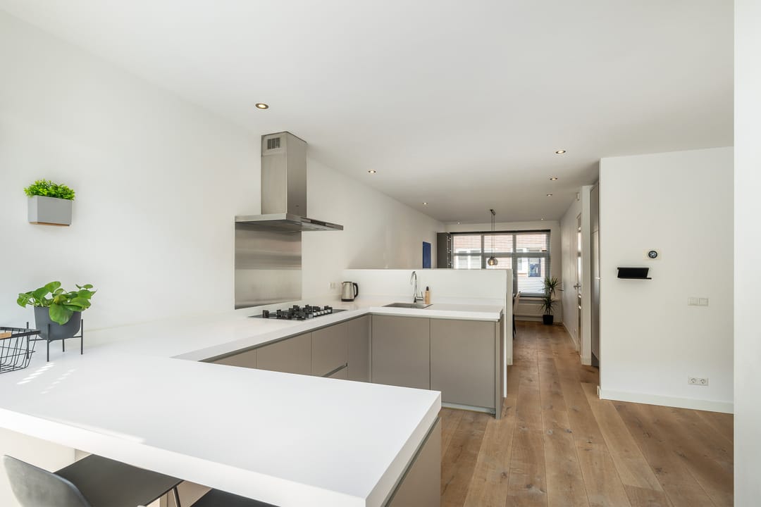 Photo 13 of Van der Meydestraat 20-A