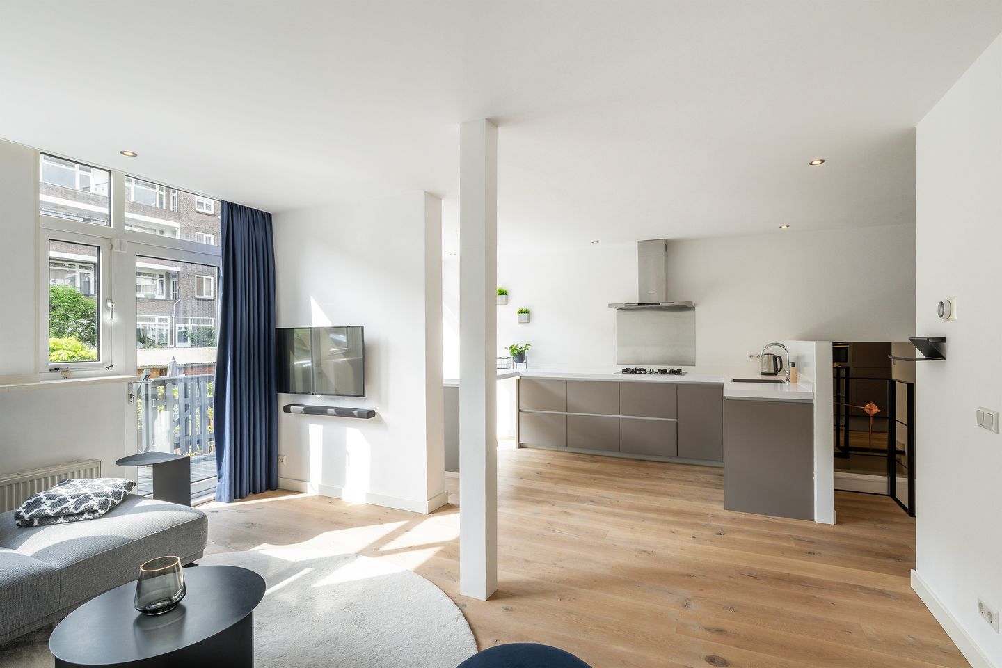 Photo 5 of Van der Meydestraat 20-A