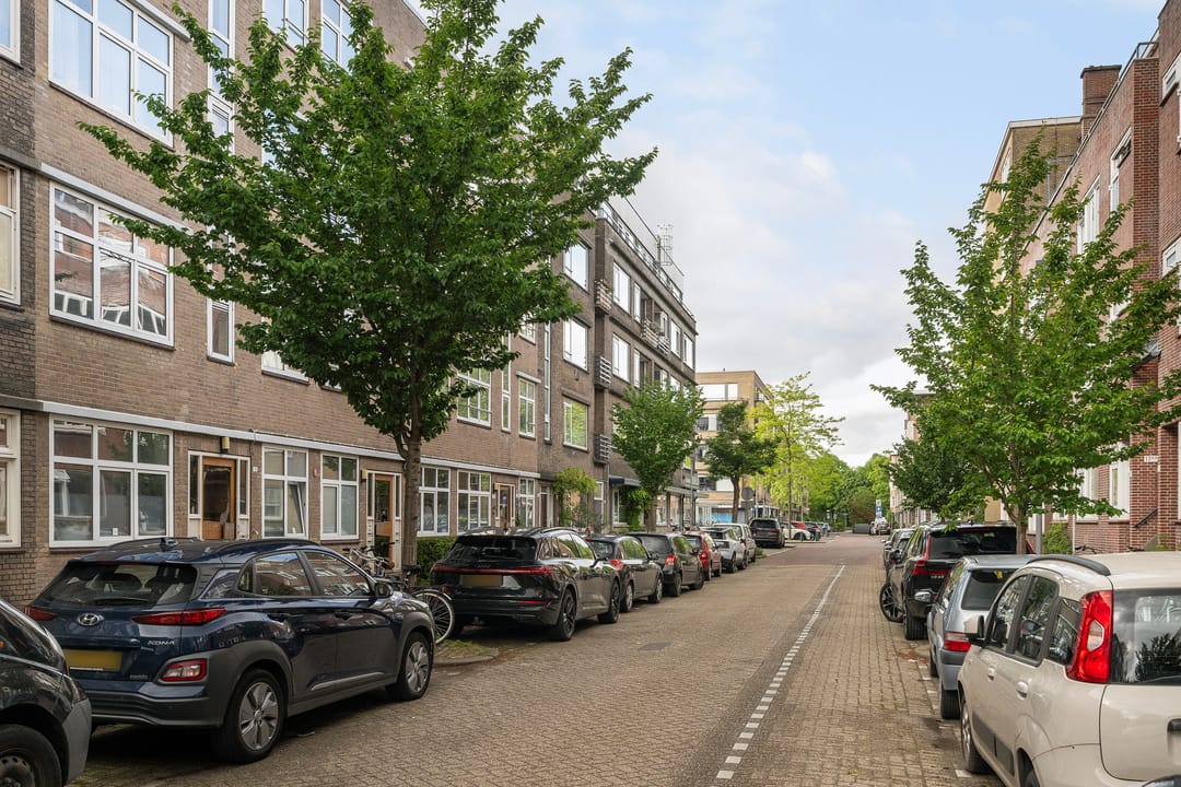 Photo 38 of Van der Meydestraat 20-A