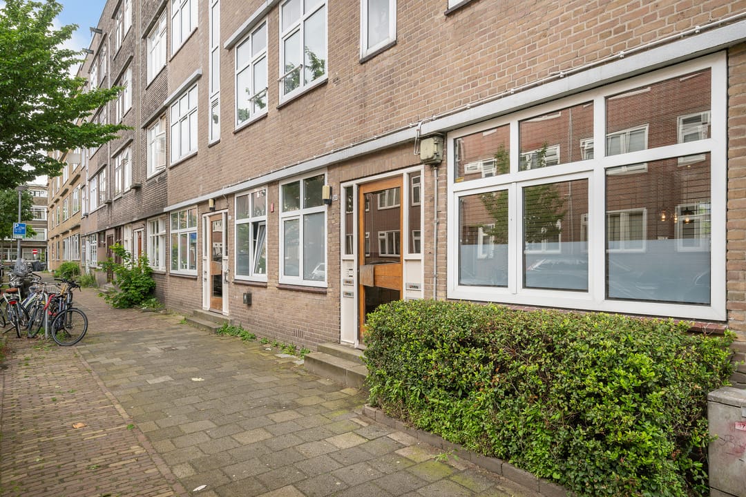 Photo 37 of Van der Meydestraat 20-A