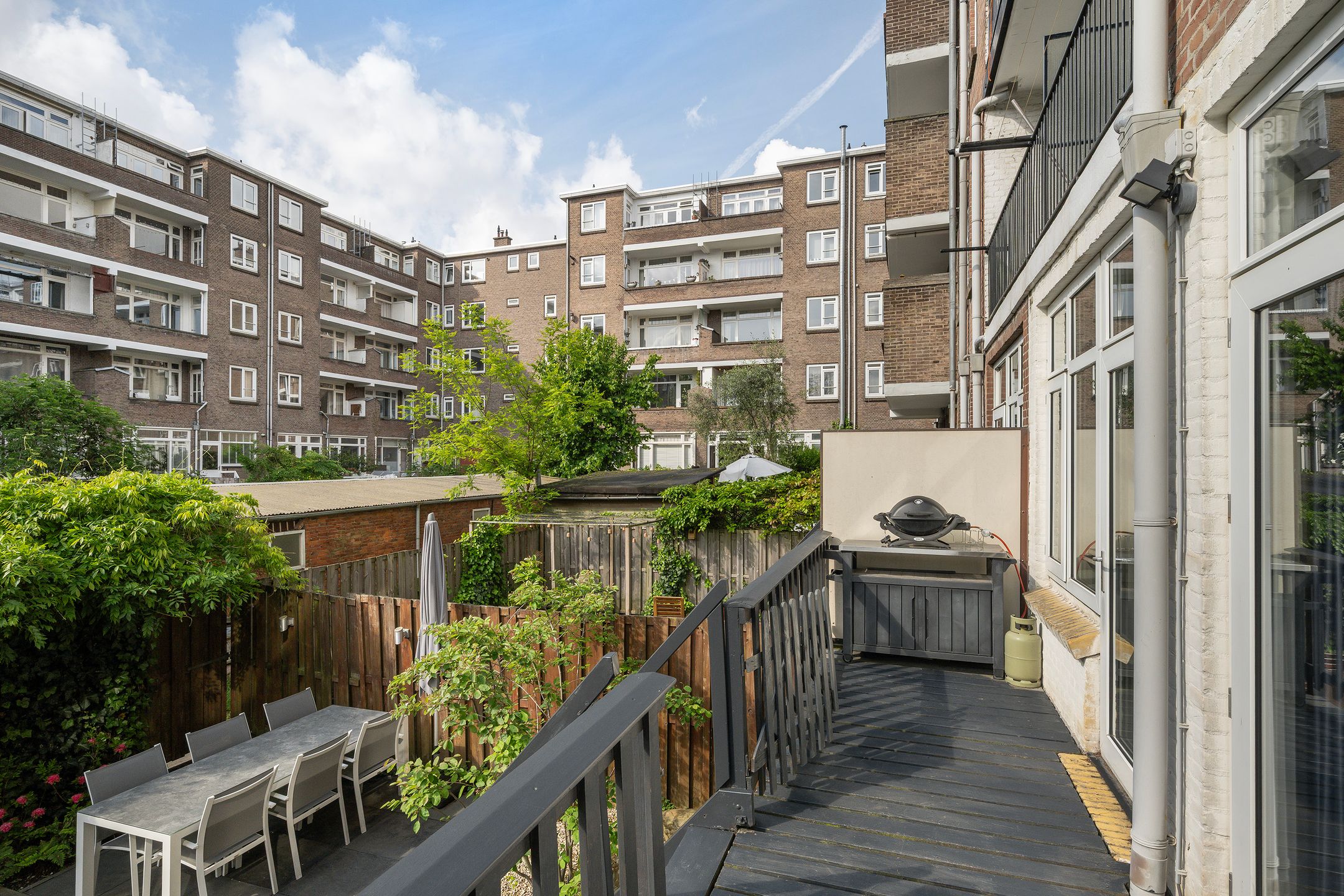 Photo 36 of Van der Meydestraat 20-A