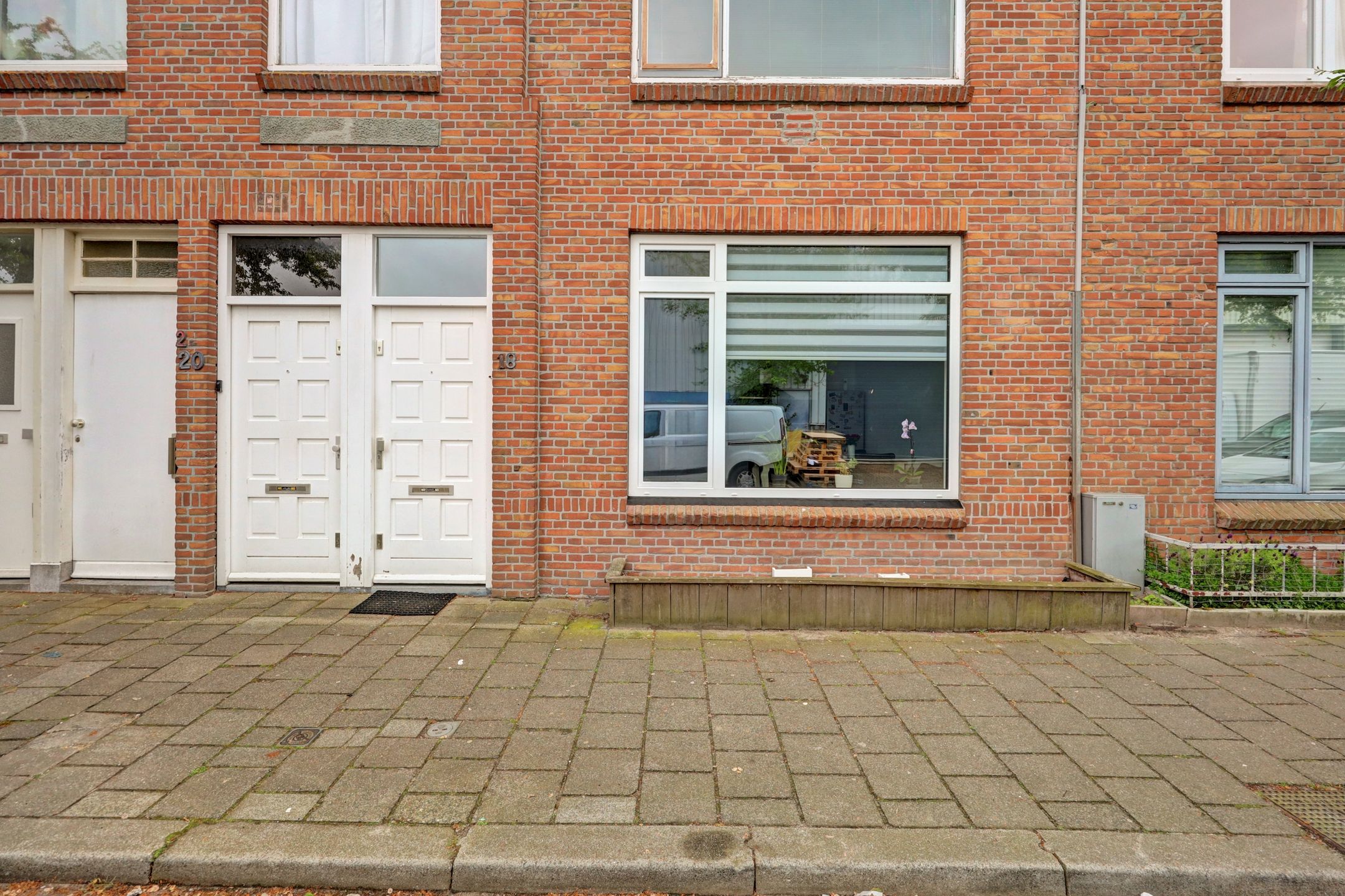 Photo 6 of Burgemeester van der Veldestraat 18