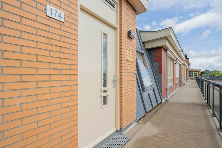 Appartement te koop: Stationsweg 174, Heiloo