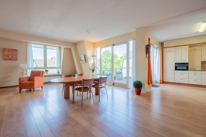 Appartement te koop: Stationsweg 174, Heiloo