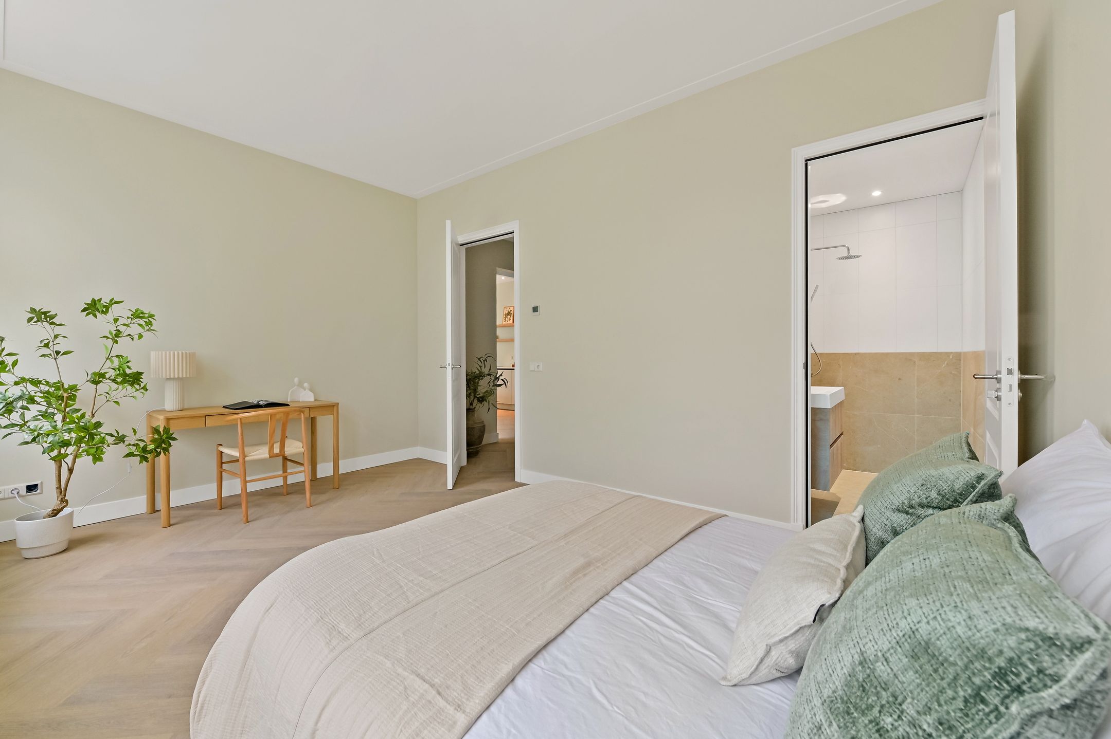 Luxury Apartment with Balcony in Historic Emerald Résidences near The Hague Center — 21