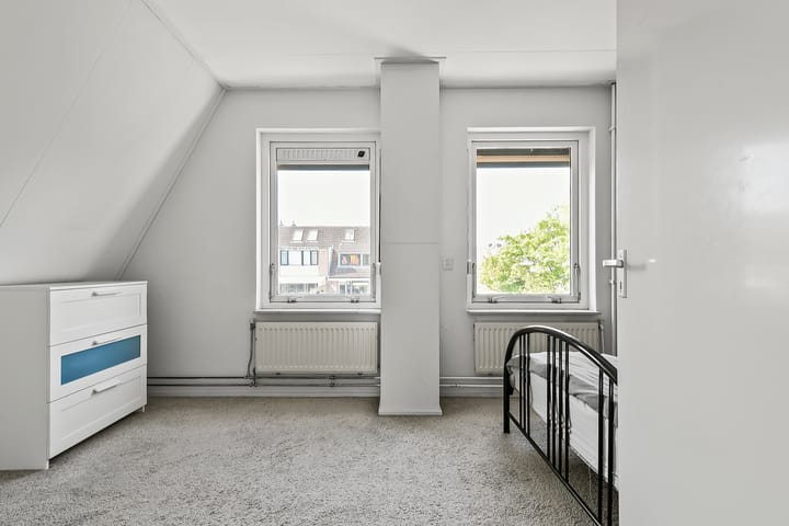 Tussenwoning te koop: Sonderholm 161, Hoofddorp