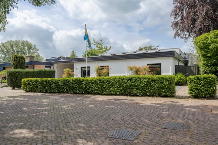 Foto 4 van Van Riebeeckstraat 36