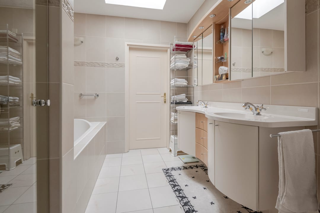 Photo 43 of Van Riebeeckstraat 36