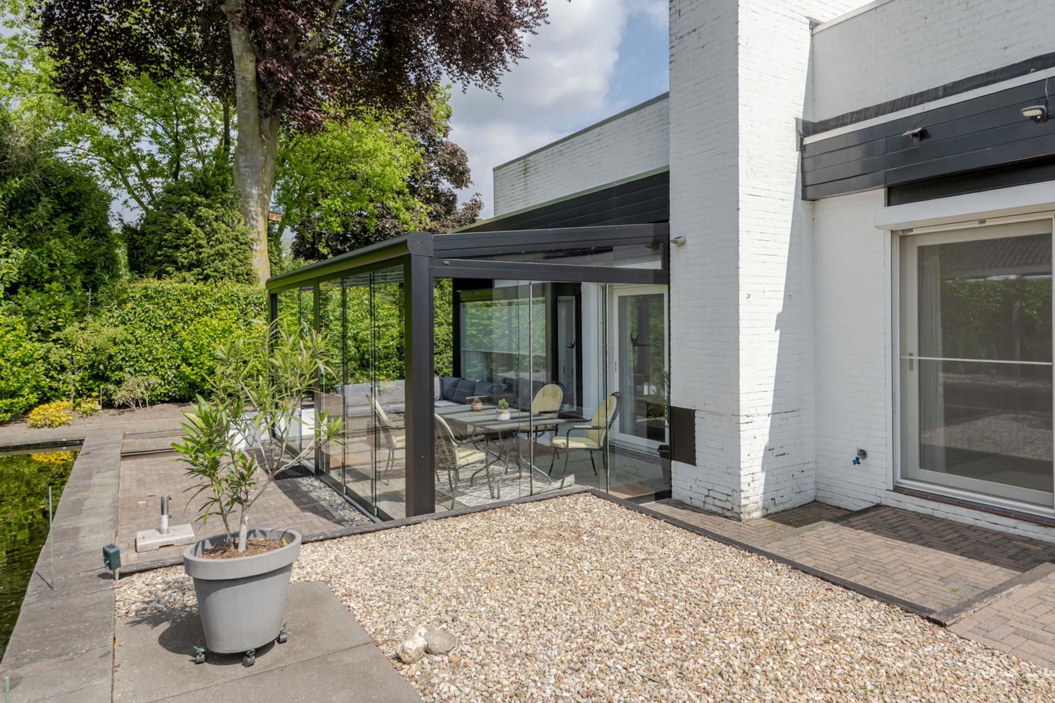 Photo 63 of Van Riebeeckstraat 36