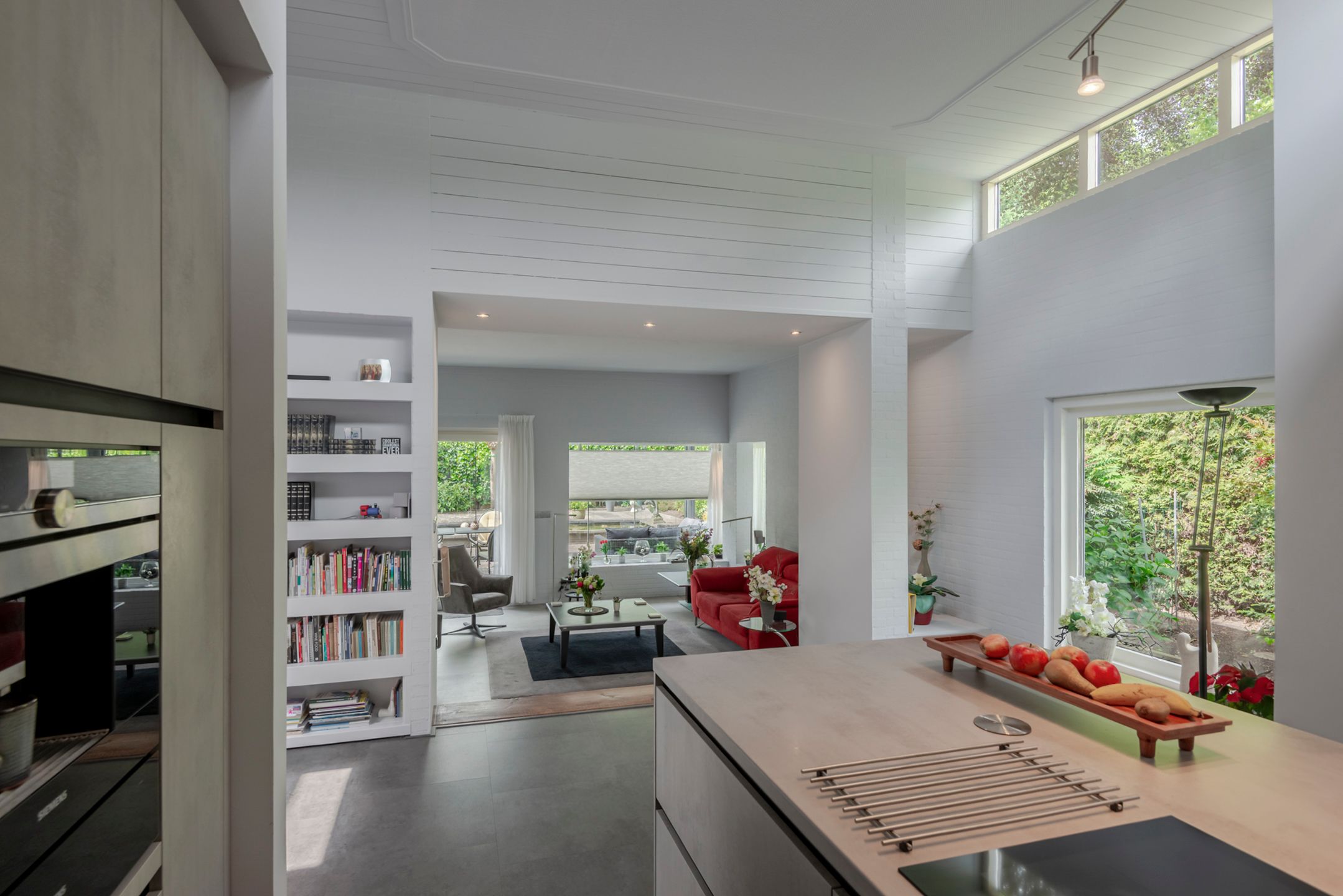 Photo 33 of Van Riebeeckstraat 36