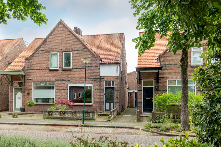 Tussenwoning te koop: Poststraat 6, Teteringen