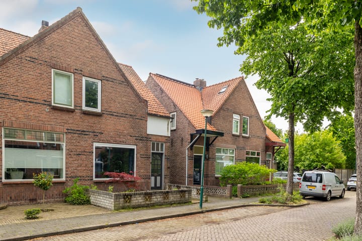 Tussenwoning te koop: Poststraat 6, Teteringen