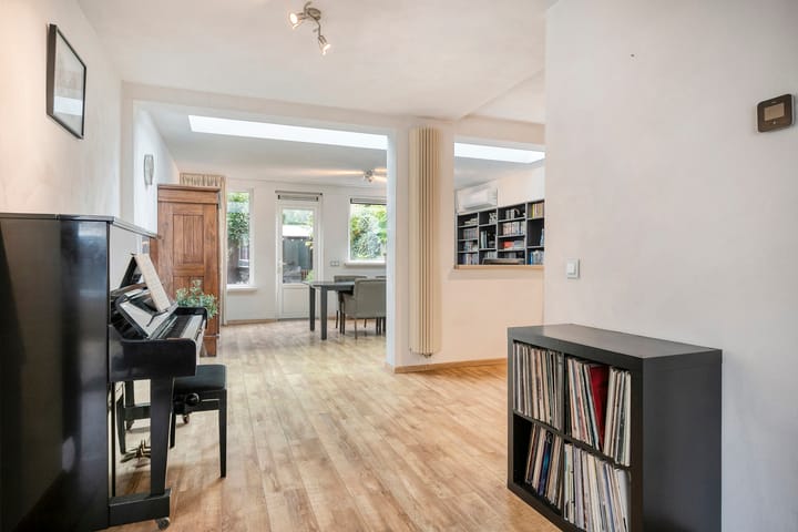 Tussenwoning te koop: Cherbourglaan 22, Eindhoven