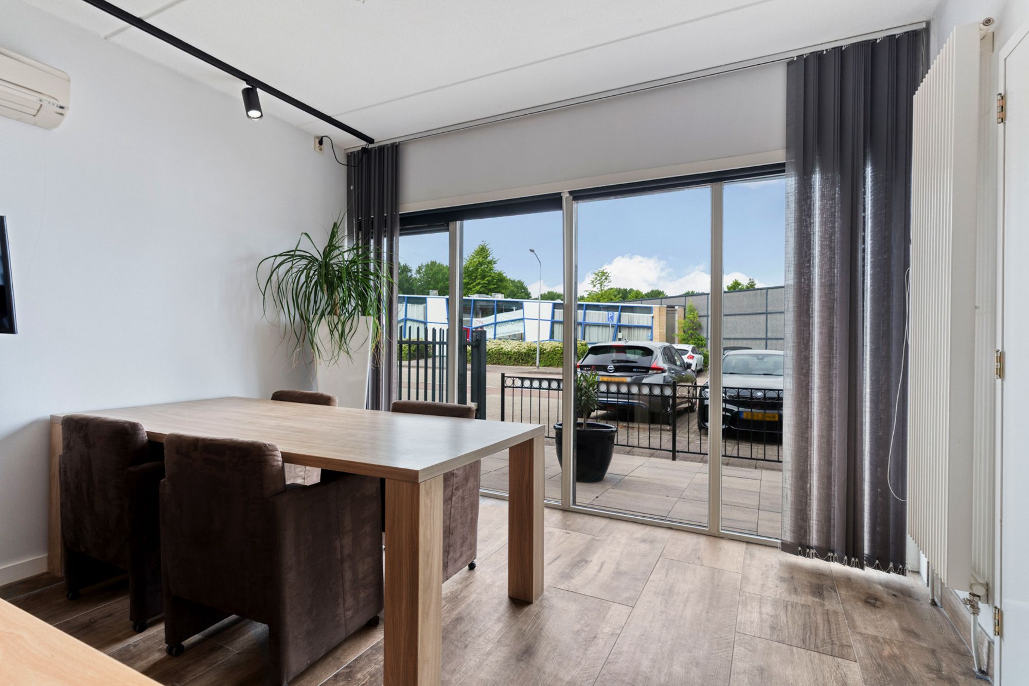 Luxury Combined Living and Working Property Near Almere Muziekwijk Station — 27