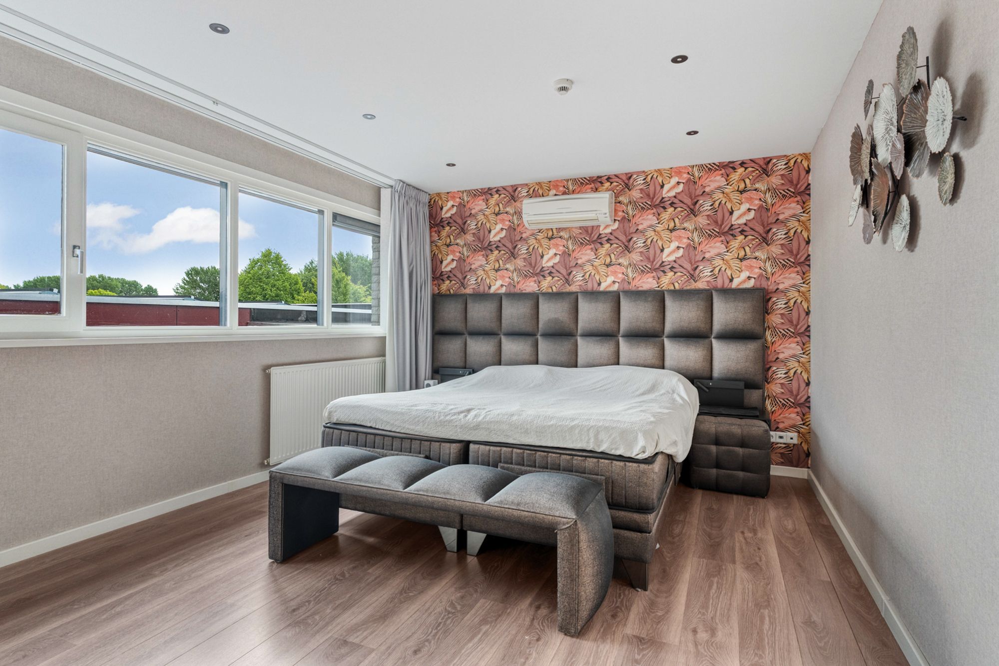 Luxury Combined Living and Working Property Near Almere Muziekwijk Station — 39
