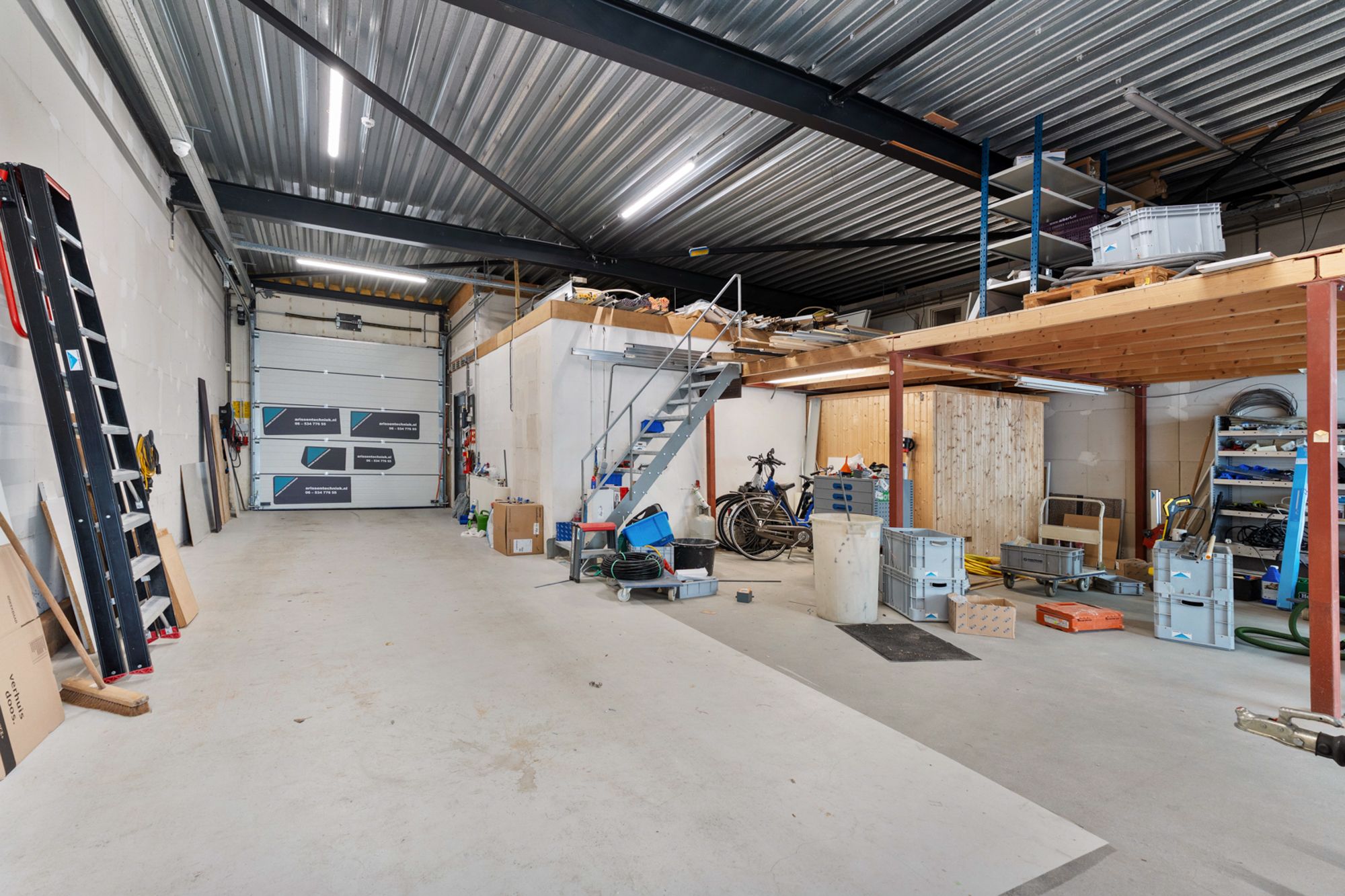 Luxury Combined Living and Working Property Near Almere Muziekwijk Station — 51