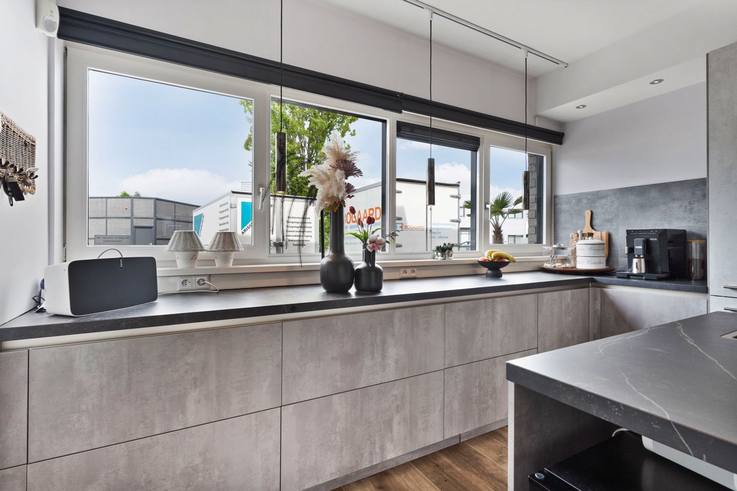 Luxury Combined Living and Working Property Near Almere Muziekwijk Station — 19
