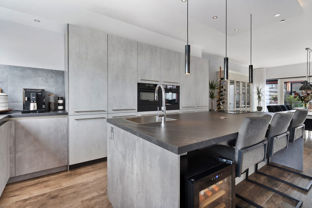 Luxury Combined Living and Working Property Near Almere Muziekwijk Station — 23