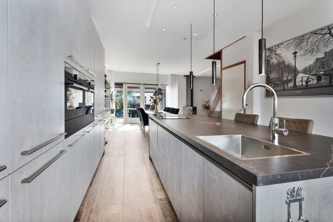 Luxury Combined Living and Working Property Near Almere Muziekwijk Station — 22