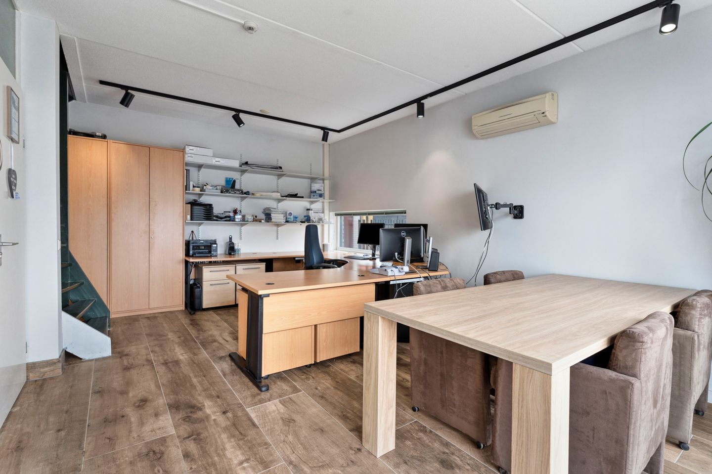 Luxury Combined Living and Working Property Near Almere Muziekwijk Station — 25