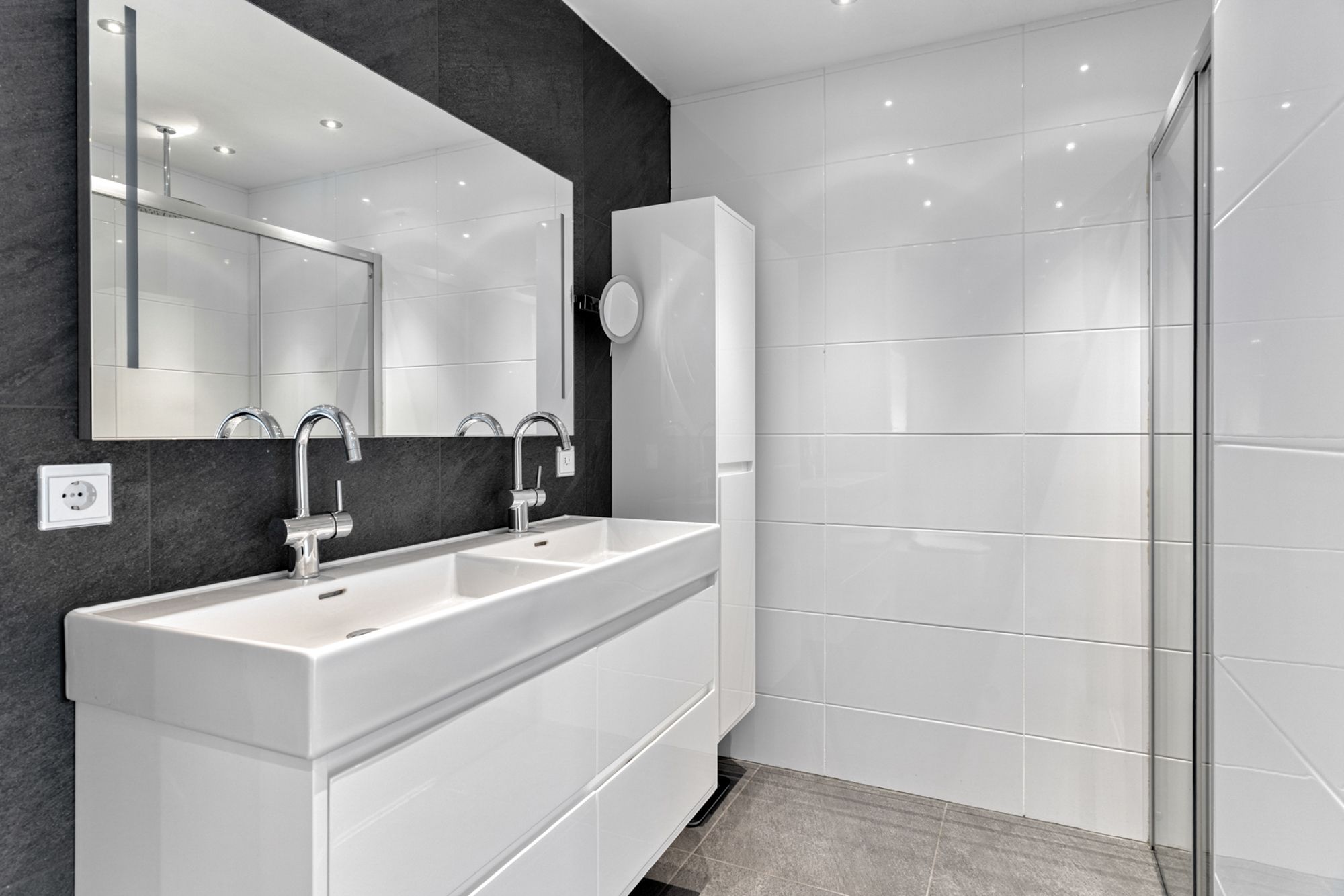 Luxury Combined Living and Working Property Near Almere Muziekwijk Station — 42