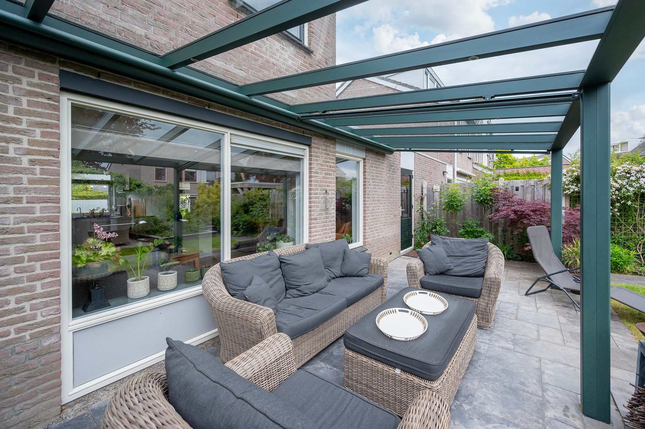 Spacious semi-detached family home with five bedrooms, garage and sunny south-facing garden in Muziekwijk Almere — 18