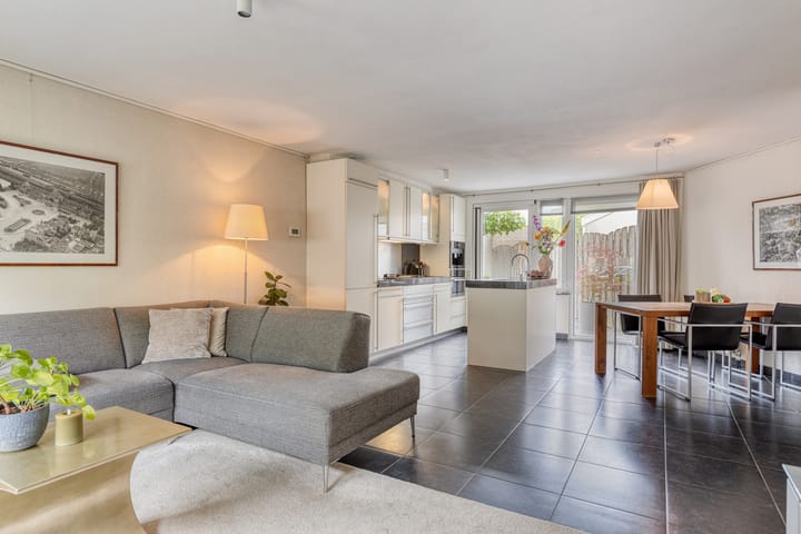 Tussenwoning te koop: Den Uylplein 38, Vlijmen