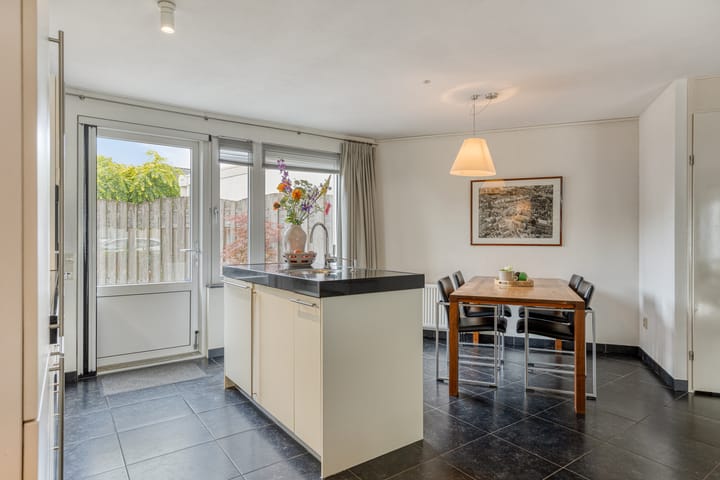 Tussenwoning te koop: Den Uylplein 38, Vlijmen