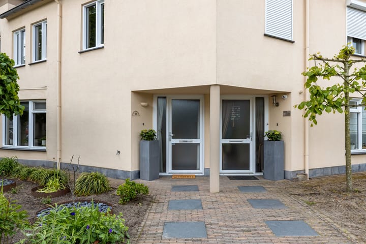 Tussenwoning te koop: Den Uylplein 38, Vlijmen