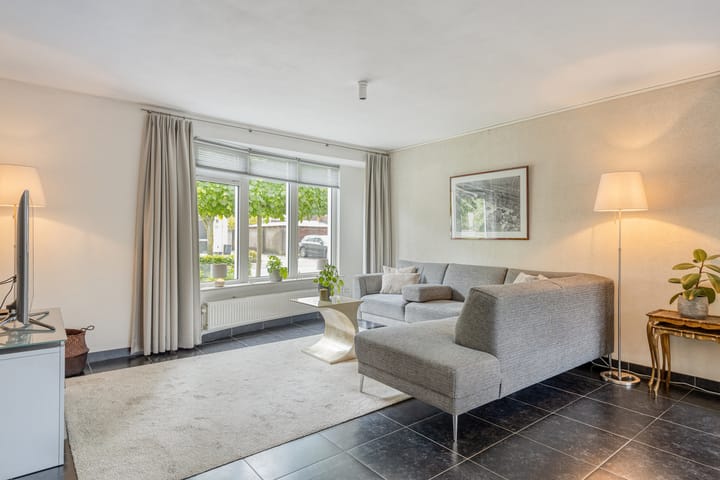 Tussenwoning te koop: Den Uylplein 38, Vlijmen