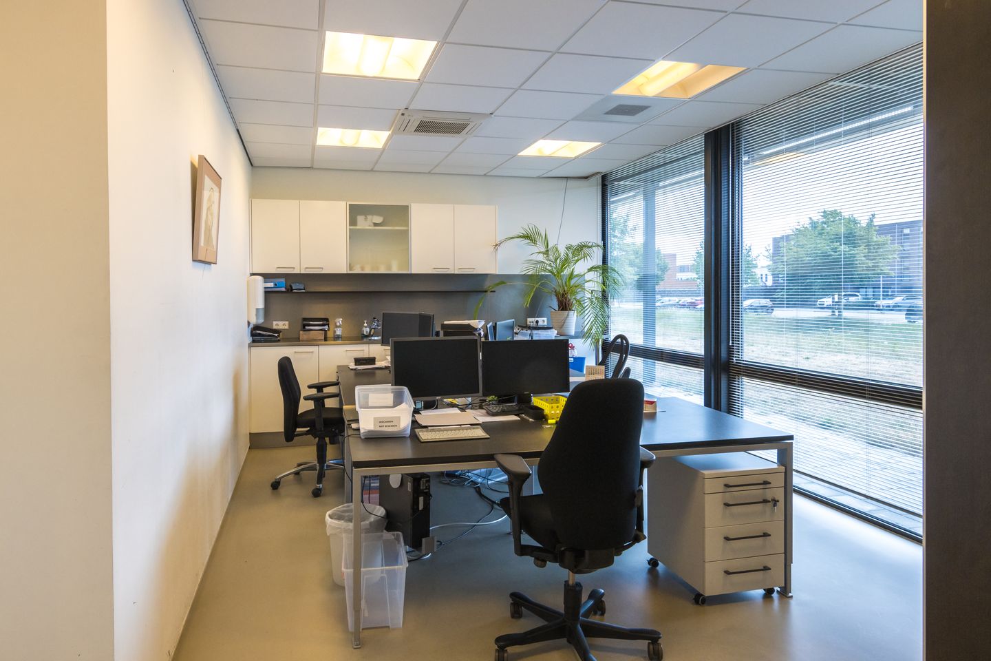 View photo 3 of Warmondstraat 232
