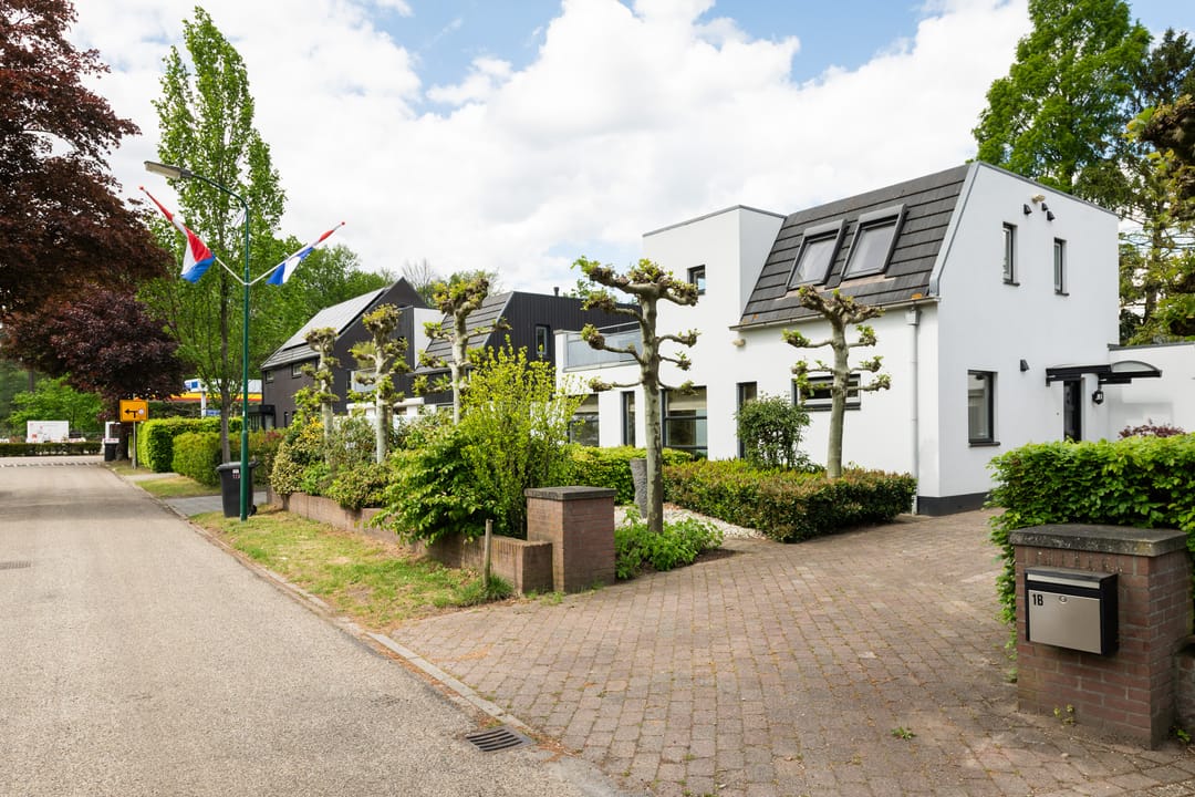 Photo 8 of van Beuningenlaan 1-B