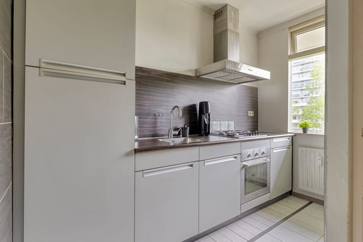 Appartement te koop: Elviraland 24, 'S-Gravenhage