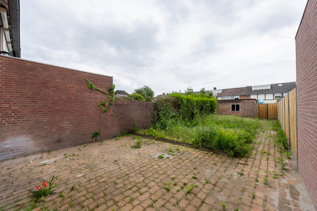 Photo 32 of Kruisherenstraat 13