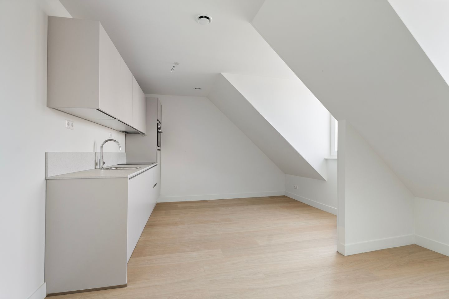 Foto 4 van Tweede Walstraat 49-A
