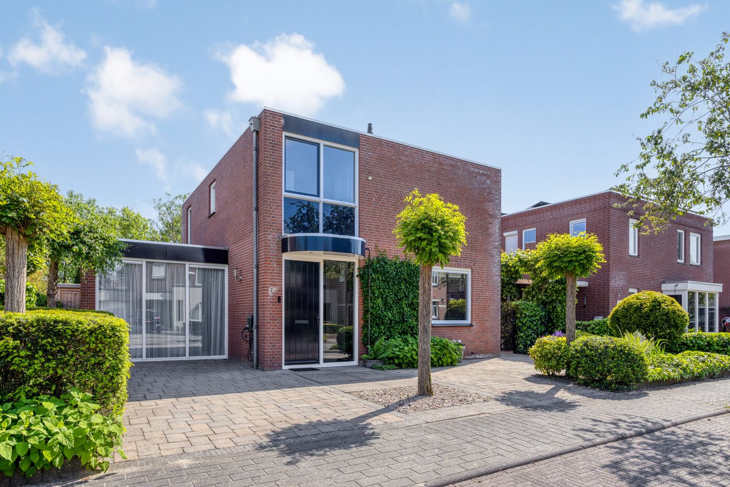 Photo 1 of Schout van Lyndenstraat 7