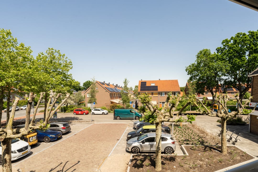 Photo 32 of Hueseplein 14