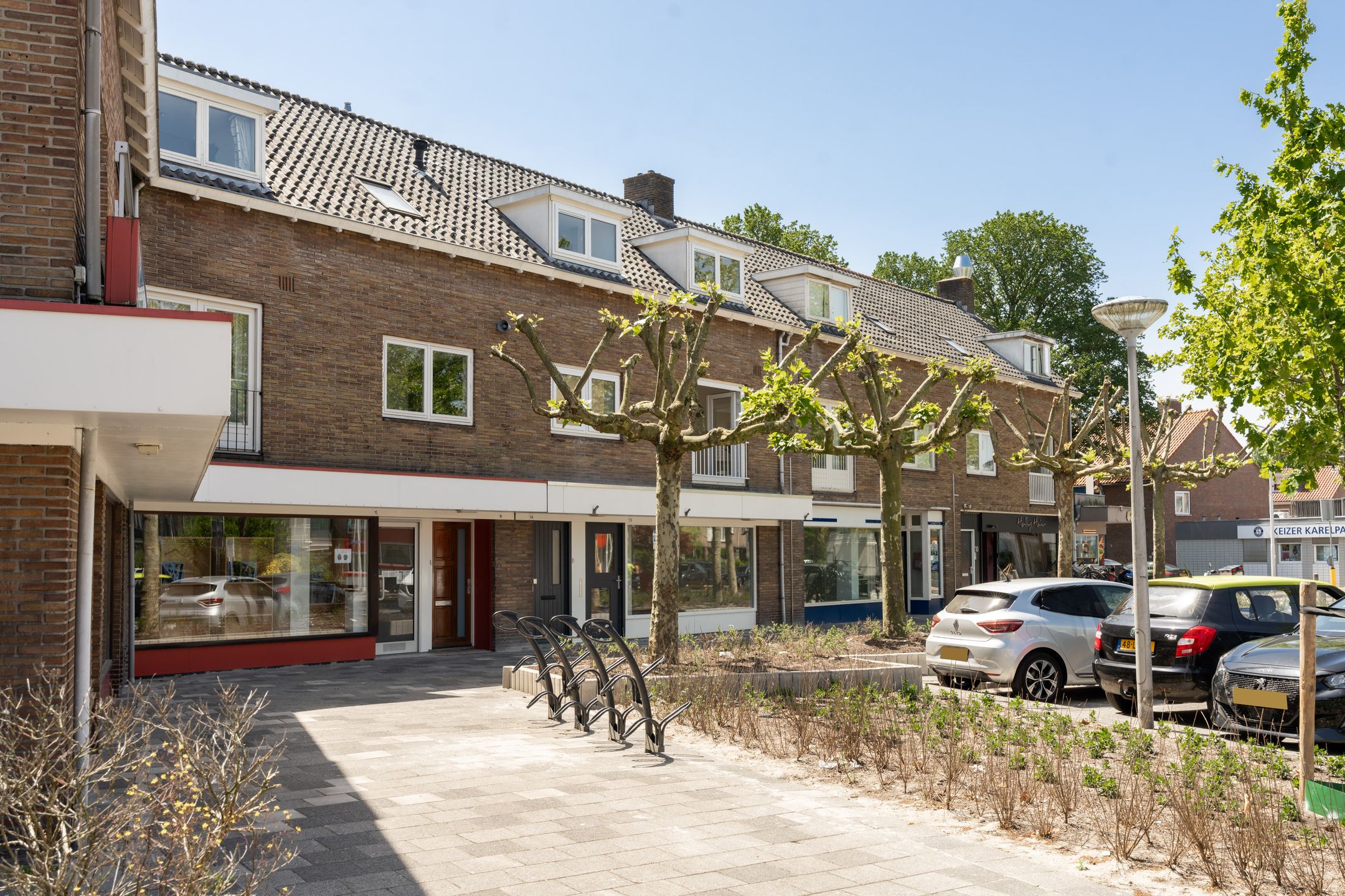 Photo 54 of Hueseplein 14