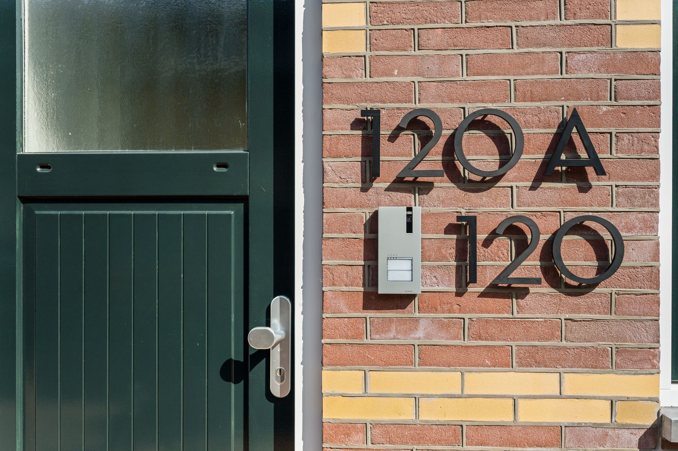 Photo 30 of Warmoesstraat 120