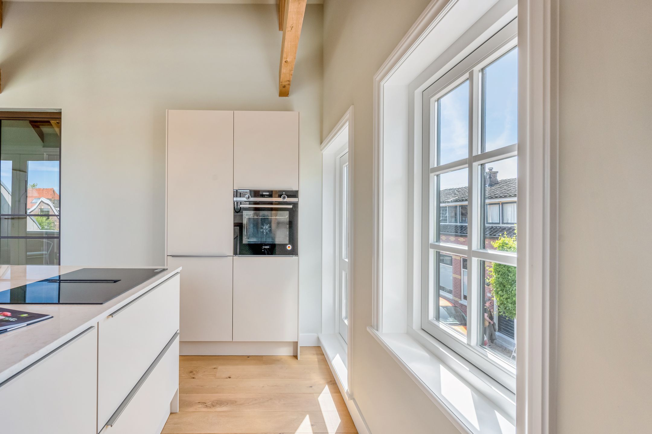 Photo 9 of Warmoesstraat 120-A