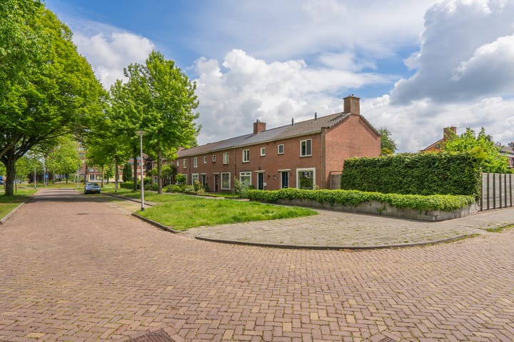Foto 2 van van Heuven Goedhartlaan 13