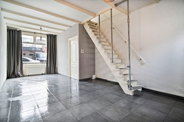 Photo 2 of Waardstraat 3