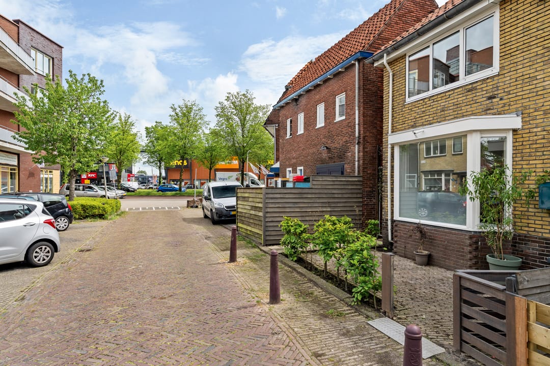 Photo 37 of Willem Loréstraat 146
