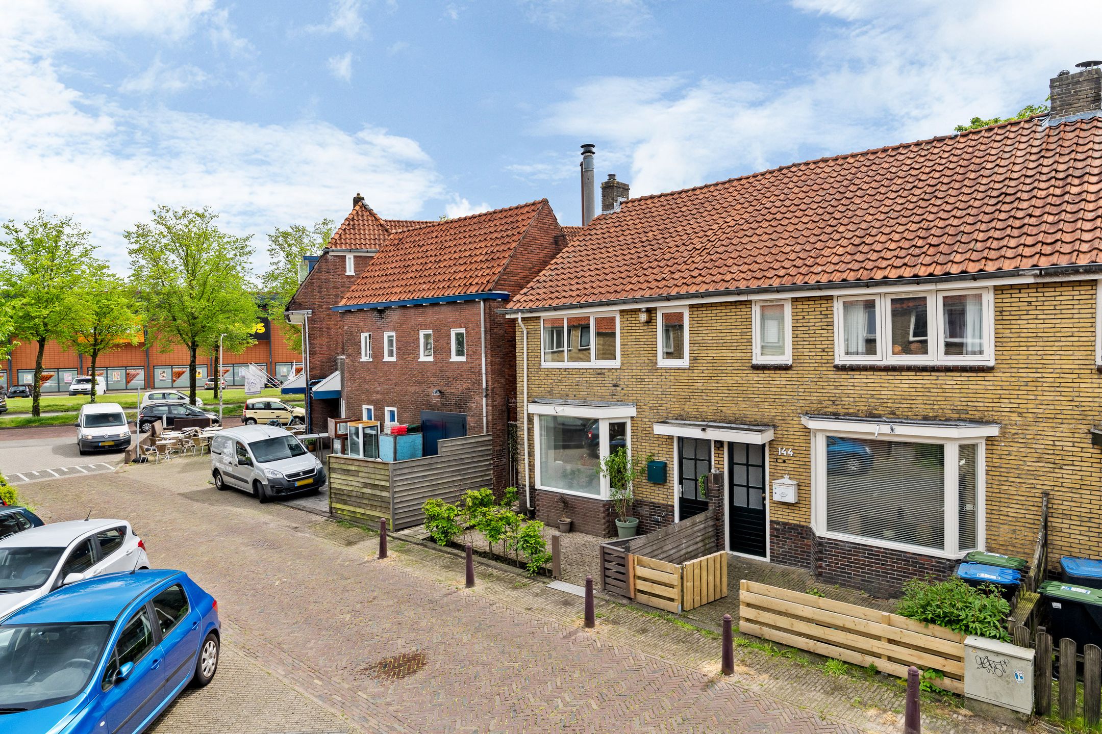 Photo 39 of Willem Loréstraat 146