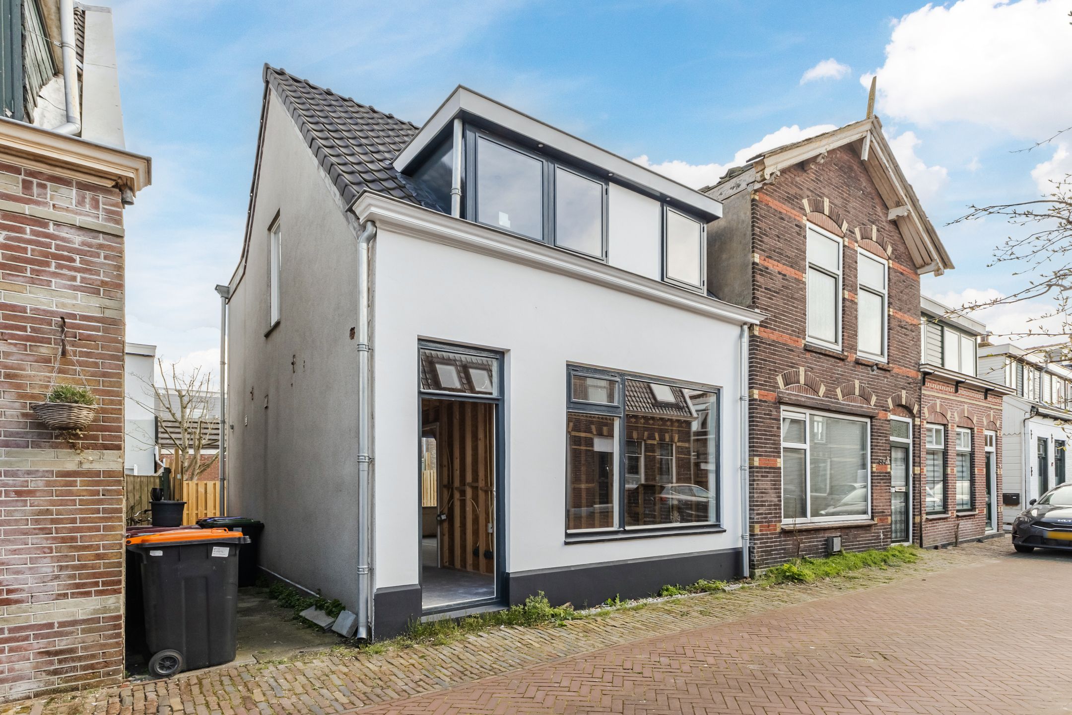Warmoesstraat 81